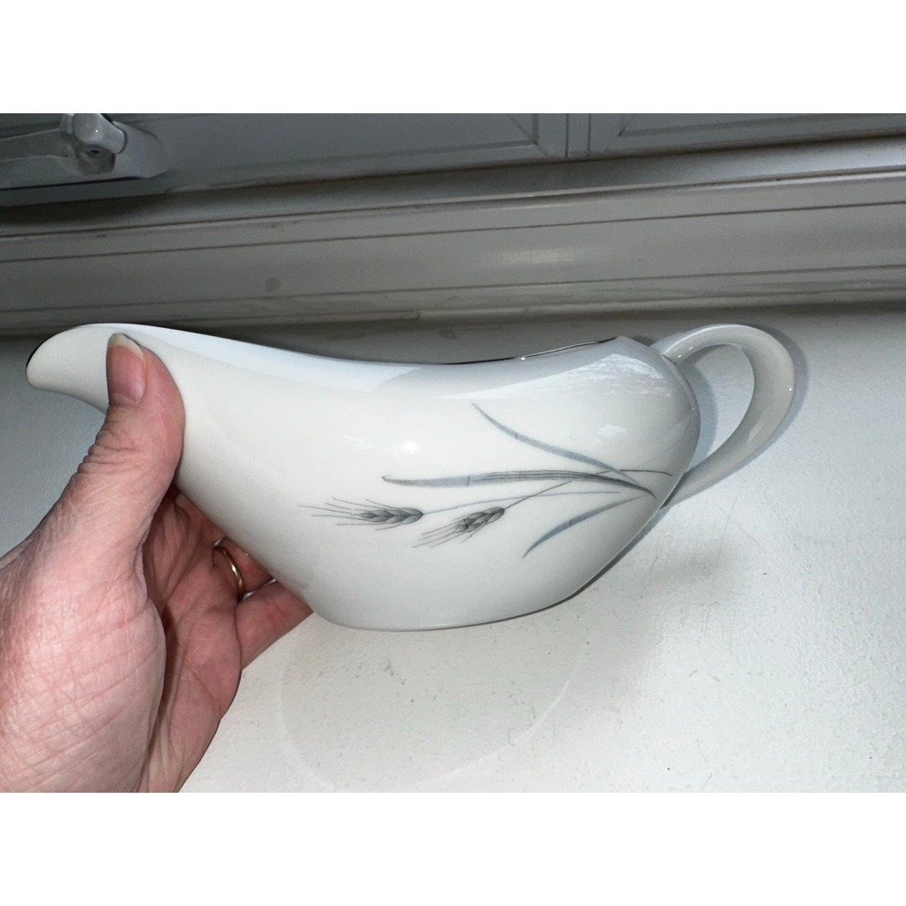M Japan Wheat pattern fine China gravy boat